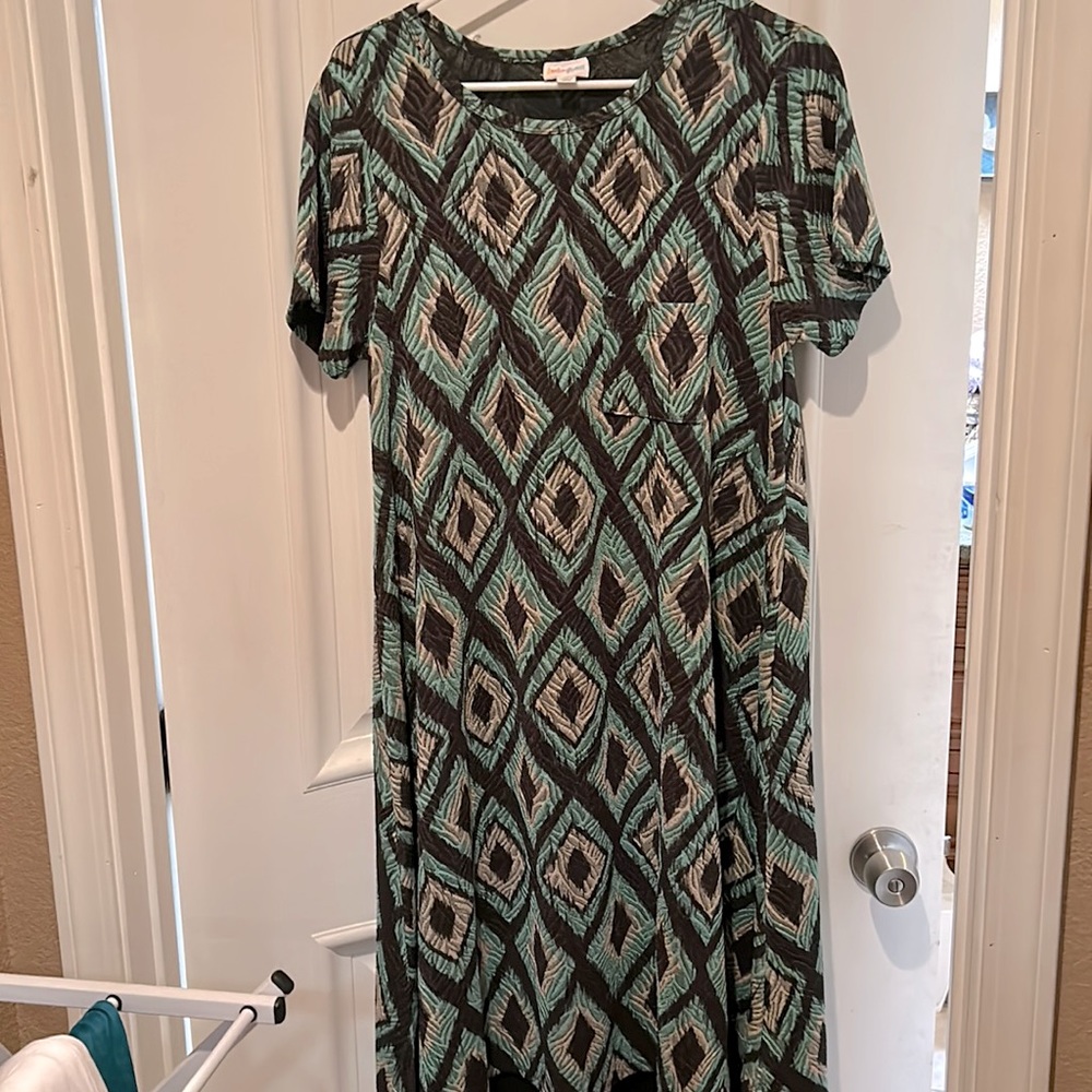 LuLaRoe Carly jacquard material